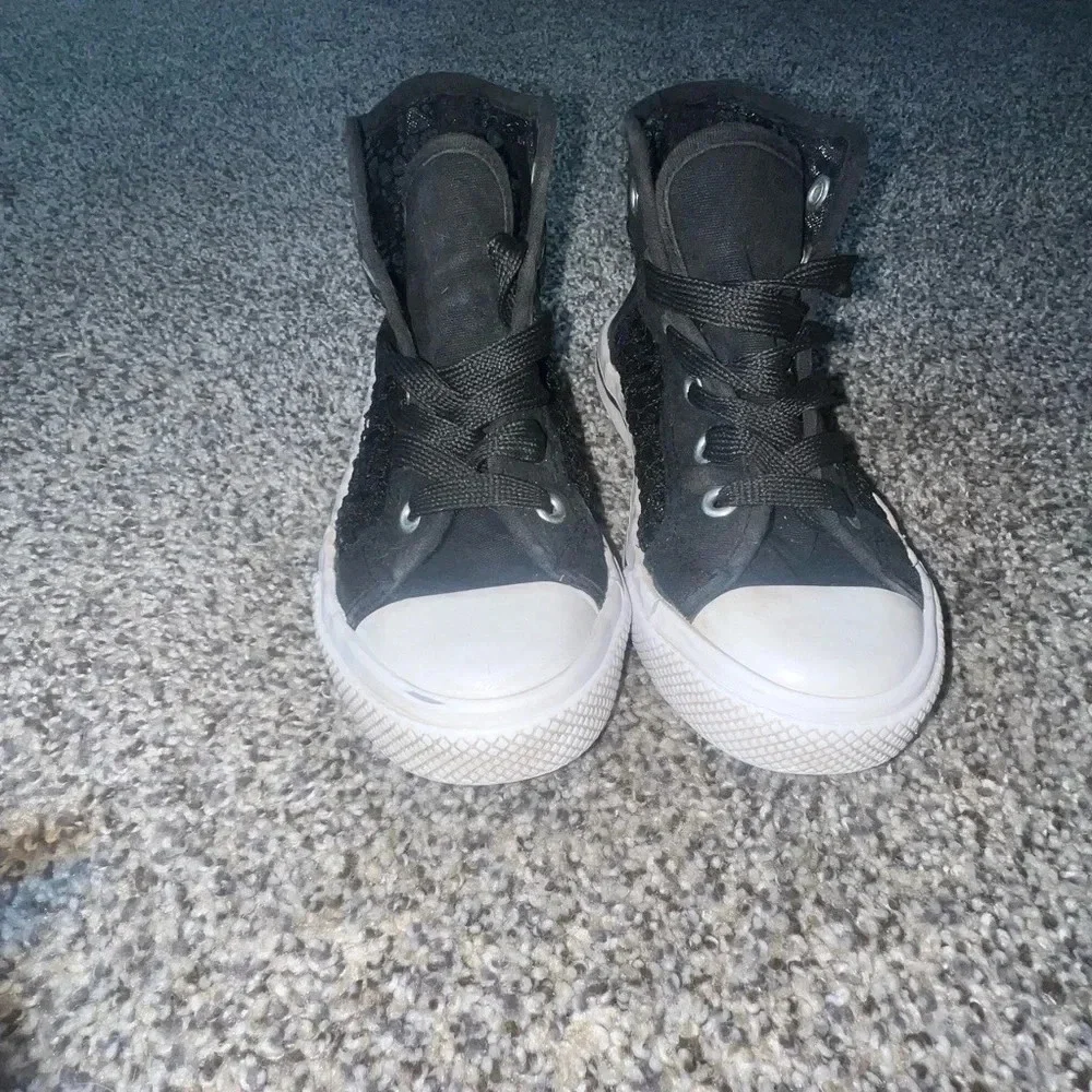 Joe boxer high top tennis shoes
